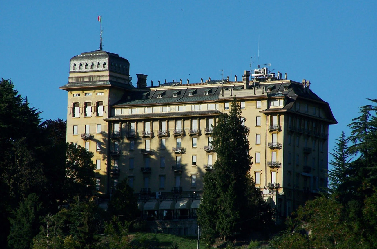 Palace Grand Hotel - Varese (VA), Via Manara Luciano n. 11