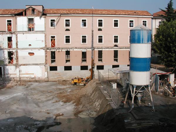 R.S.A. "San Luigi" - Cesano Boscone (MI), Piazza Monsignor Luigi Moneta n. 1