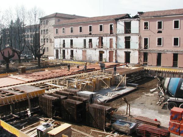 R.S.A. "San Luigi" - Cesano Boscone (MI), Piazza Monsignor Luigi Moneta n. 1