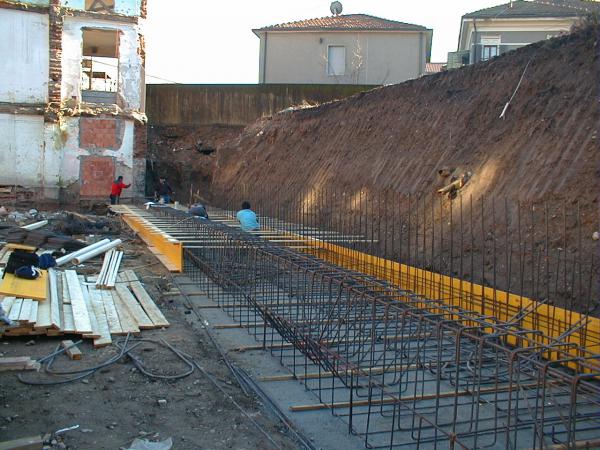 R.S.A. "San Luigi" - Cesano Boscone (MI), Piazza Monsignor Luigi Moneta n. 1